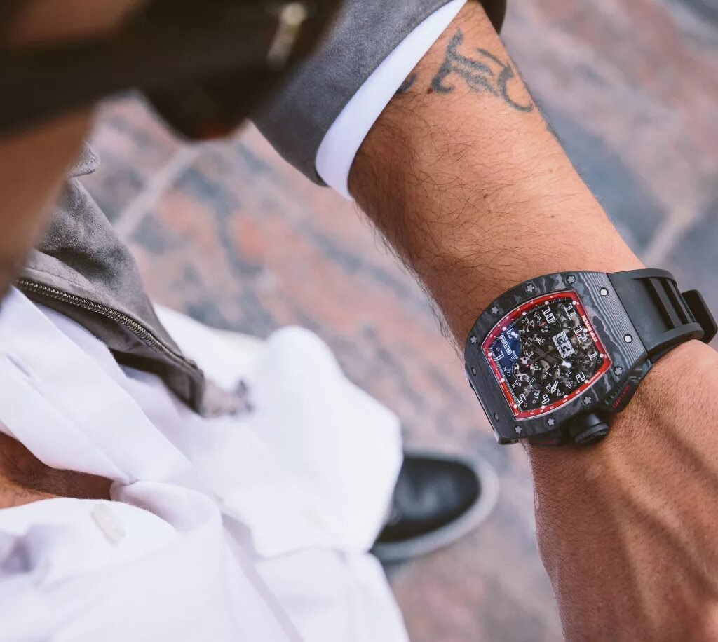 Miles watch. Ришар Милль на руке. Richard Mille на руке мужские.