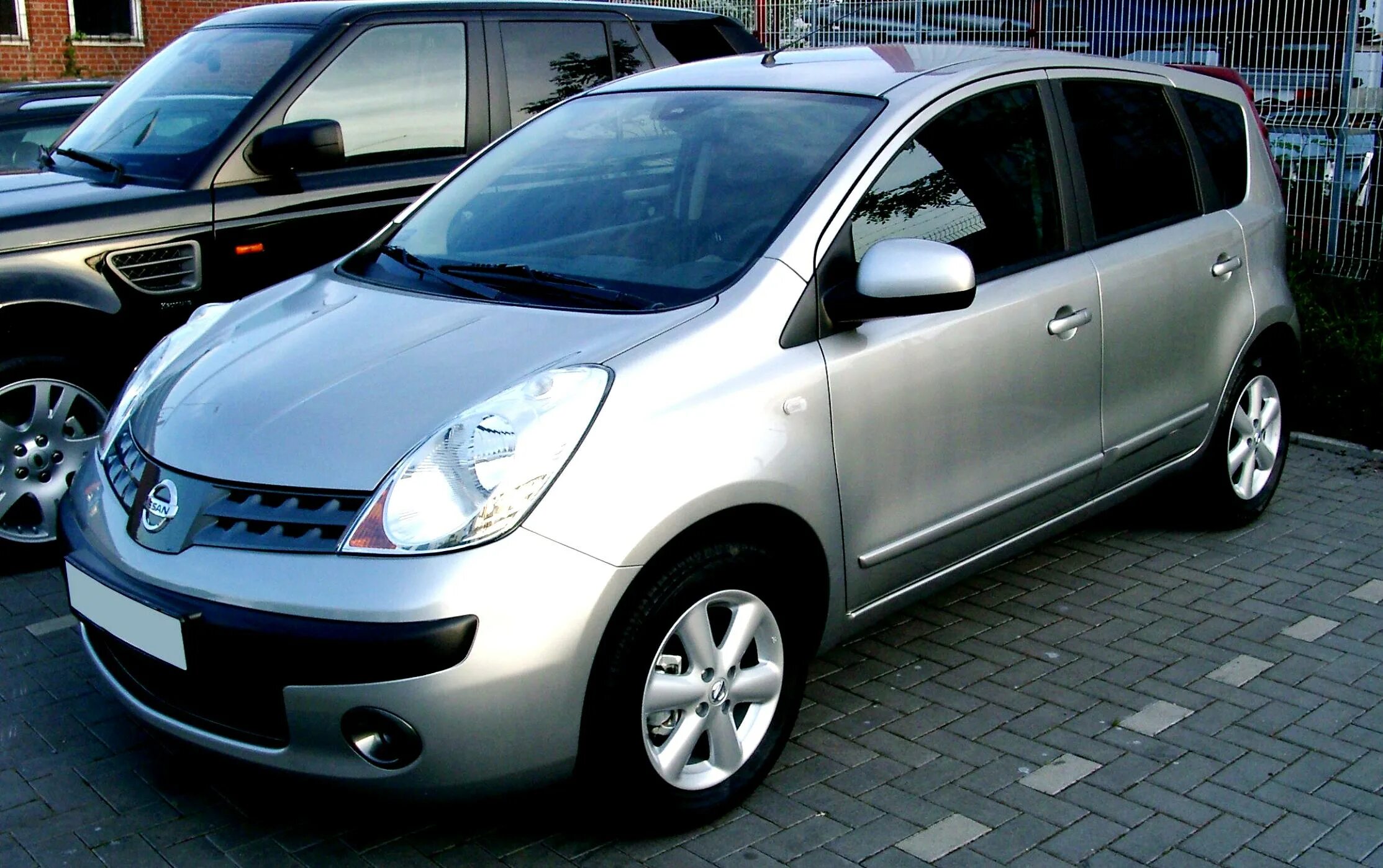 Nissan note e11 1.4. Ниссан ноут 2006. Nissan Note e11. Ниссан ноут 2007 года. Nissan Note 2003.