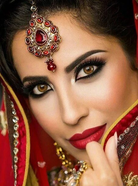 Pin by Phyllis Martin on GLAMOUR GIRL Indian beauty, Beauty, Women
