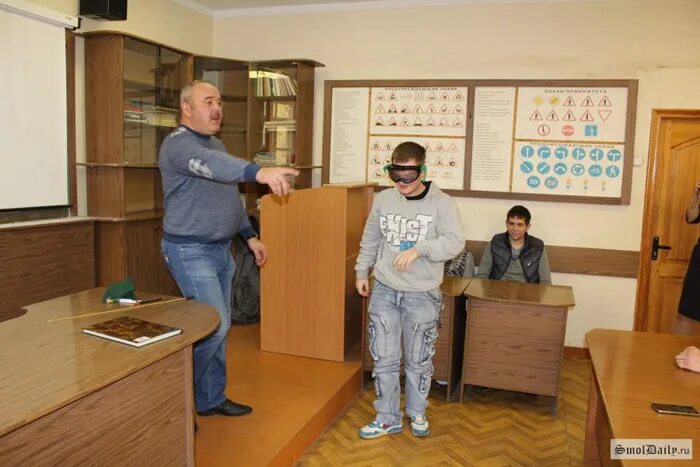 Смоленский автотранспортный колледж имени е. Смоленский автотранспортный колледж имени. Смоленский автотранспортный колледж имени. Автотранспортный колледж смоленск имени трубицына. Автотранспортный колледж смоленск.