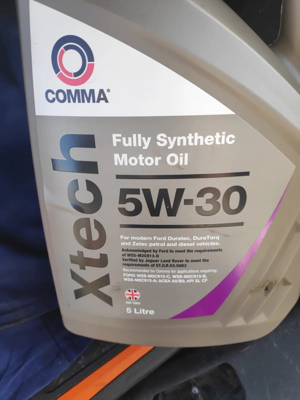 Масло comma 5w30. Comma 5w30. comma 5w30 c3. моторные масла comma xtc4l 5w30. comma 5w30 фиолетовая канистра.