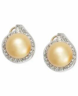 Pearl earring