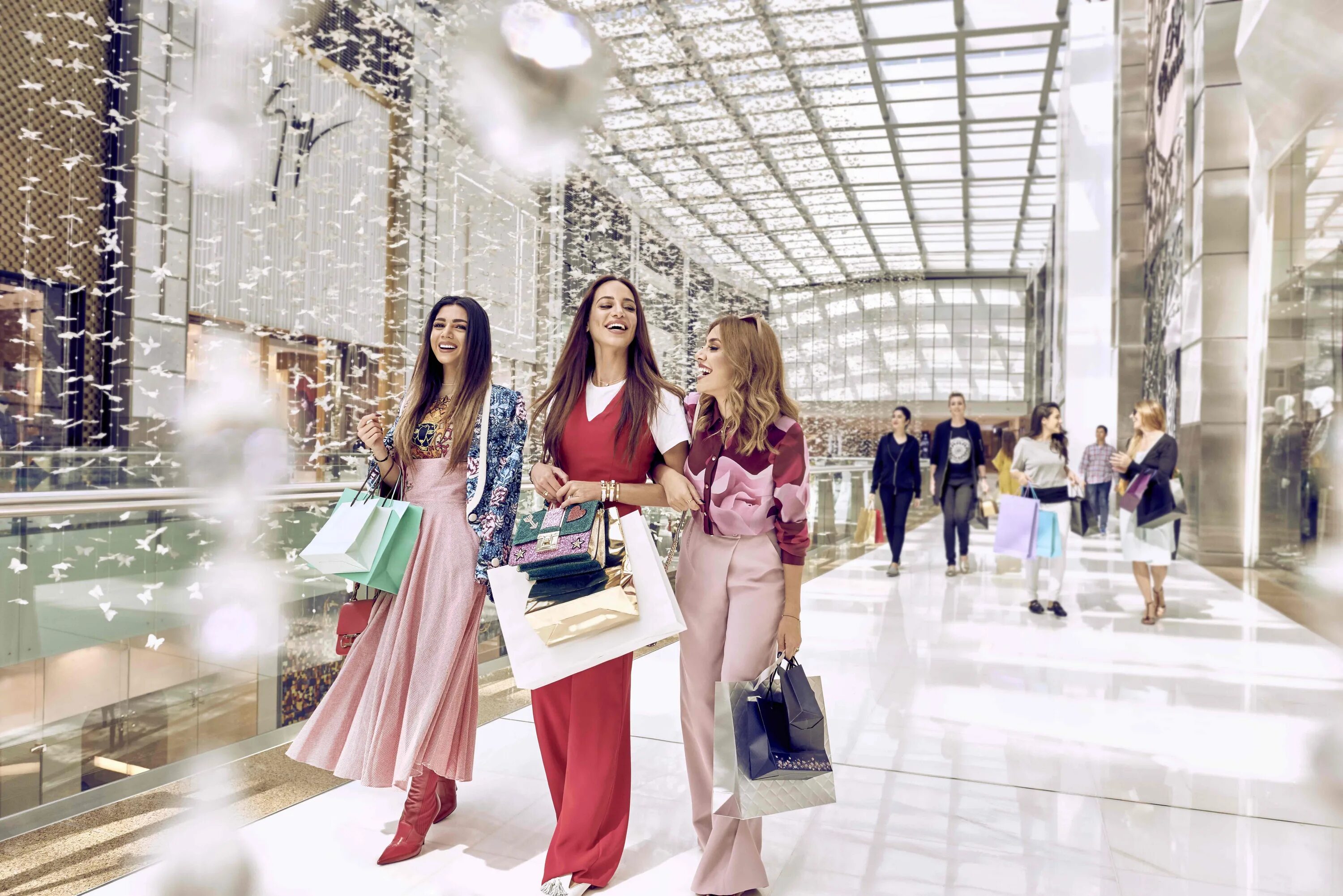 Dubai Summer Surprises Дубай шопинг. Дубай саммер сюрпрайз. Дубай Dubai shopping Festival. Торговый фестиваль в Дубае Дубай Молл.