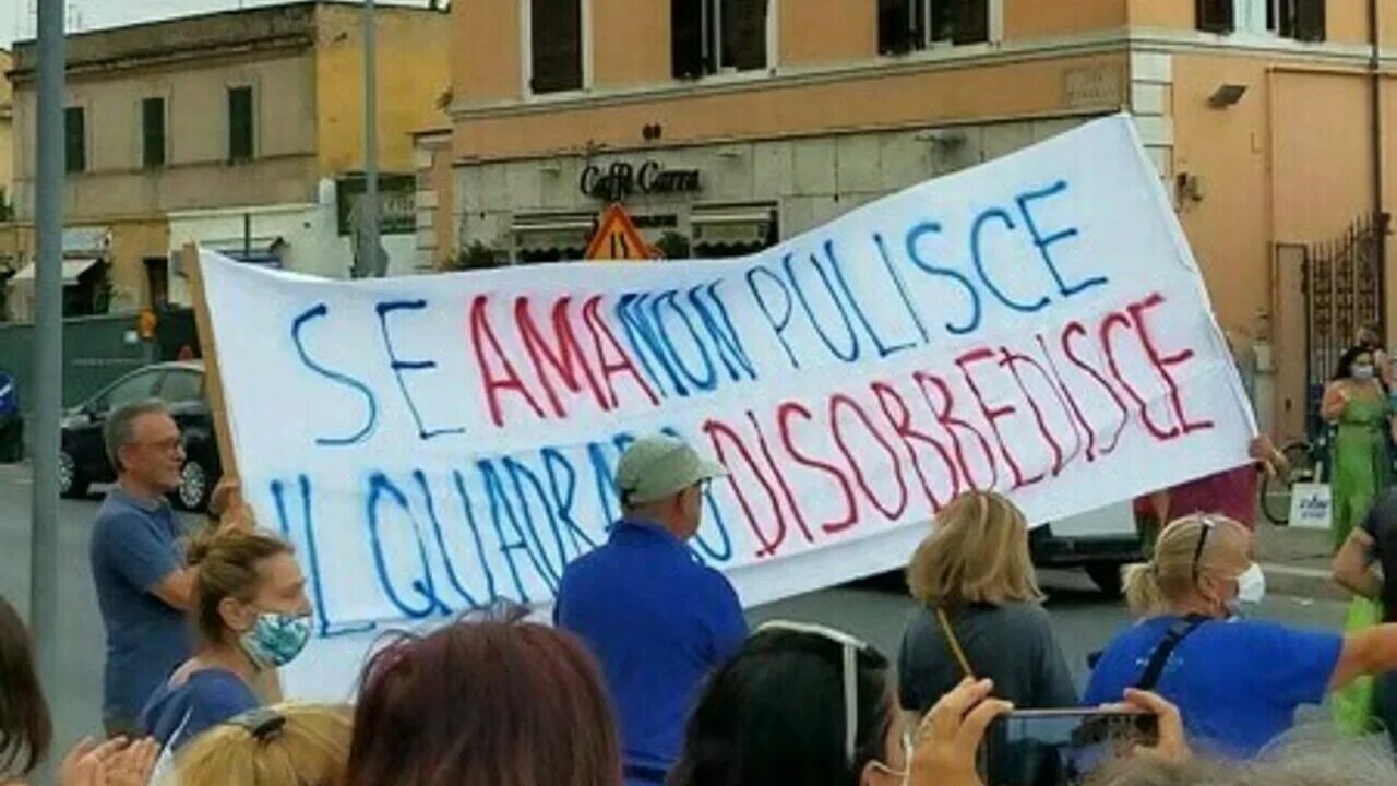 Протесты в москве 2022. Протесты в европе. Фактор протест. Фактор протест. Митингующие люди.
