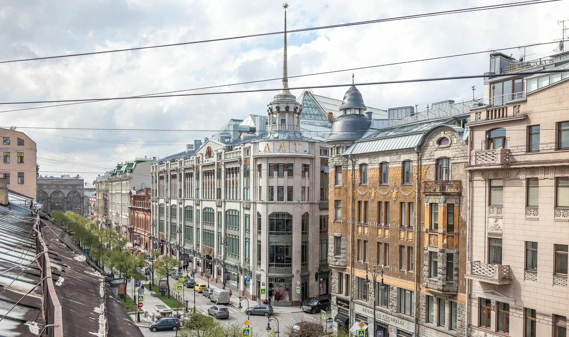 Длт санкт-петербург. Длт цум санкт-петербург. Доходный дом гвардейского экономического общества. Длт дом ленинградской торговли. Большая конюшенная улица санкт-петербург.
