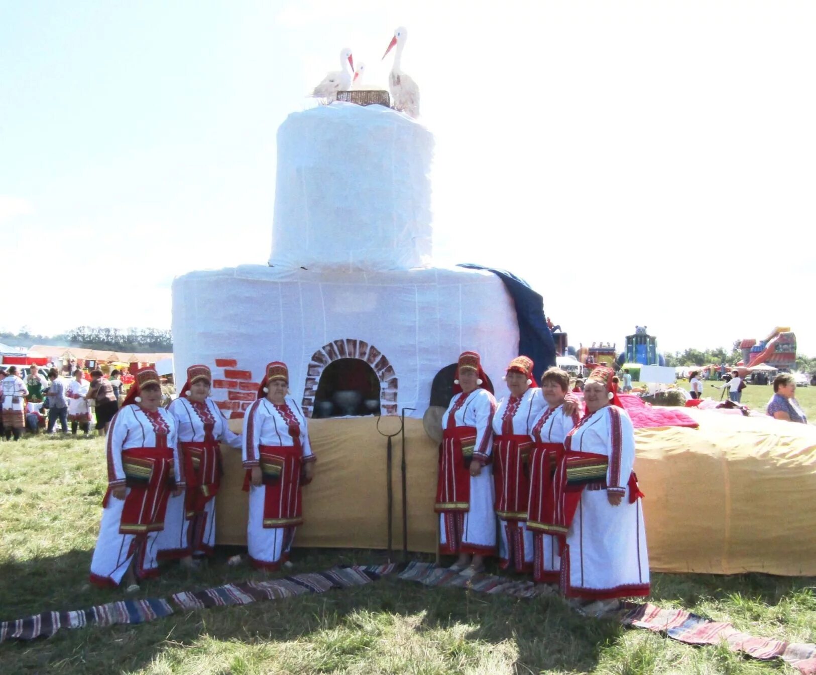 Погода дубенках мордовия сегодня. Кургоня праздник Мордовский национальный. Фестиваль Кургоня. Кургоня Рузаевка. Гастрономический фестиваль «Кургоня».