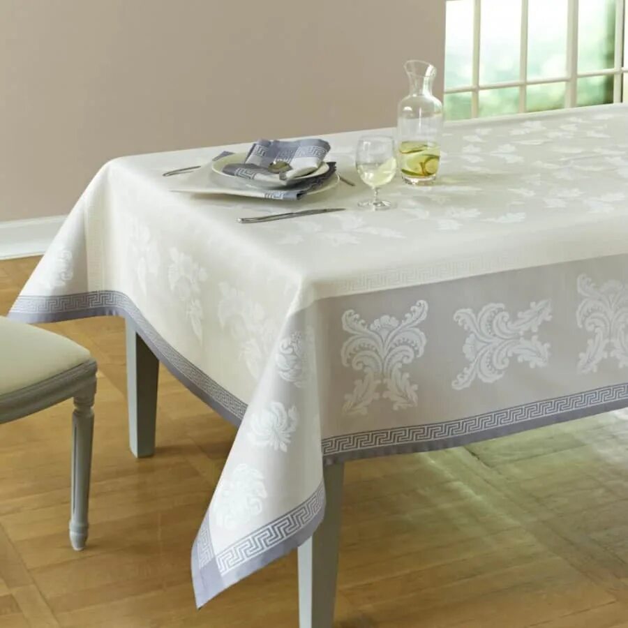 Скатерти производители. Жаккардовые скатерти Curt Bauer. Скатерть Jacquard Tablecloth белая. Tablecloth скатерть 6981252019191. Скатерть хлопковая Toledo Fibratex.