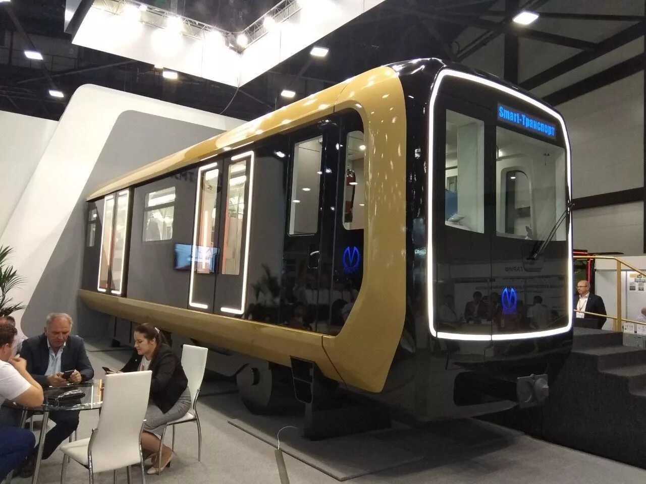 Нов будущее сейчас. Поезд метро москва 2025. метропоезд москва 2025. новый поезд метро спб 2025. новые поезда метро 2025 года.