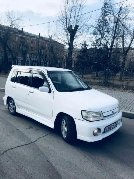 Бийск ниссан куб. Nissan cube 2002. Nissan cube 2001. Бийск ниссан куб. Ниссан куб 2000.