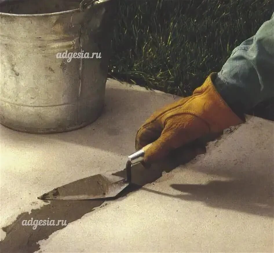 Расшивка трещин в бетоне. Заделка трещин в бетоне. Заделывание щелей в бетоне. Трещины в бетонном полу.