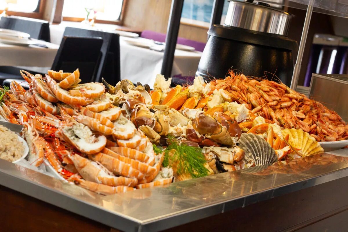 Отели с морепродуктами в турции. Мадрид buffet seafood. шведский стол морепродукты. стол с морепродуктами. шведский стол из морепродуктов.