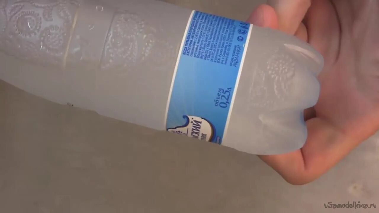 Замерзшая вода в бутылке. Замороженная вода в бутылке. Моментальная заморозка воды. Бутылка с водой в морозилке. Мгновенное замерзание воды.
