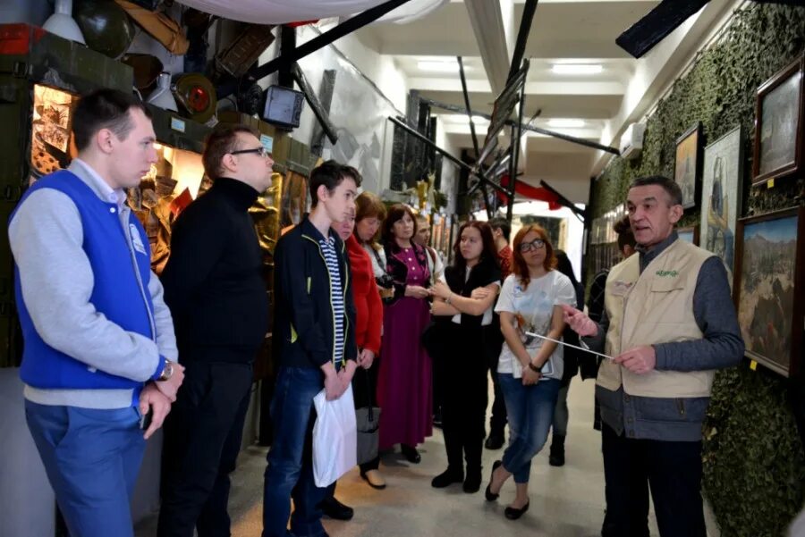 волонтер на музейно ночи. музейный волонтер логотип. волонтеры в музее. ночь музеев волонтеры. волонтеры в музее.