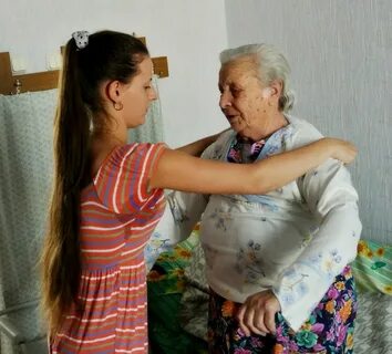 Дети пожилым людям
