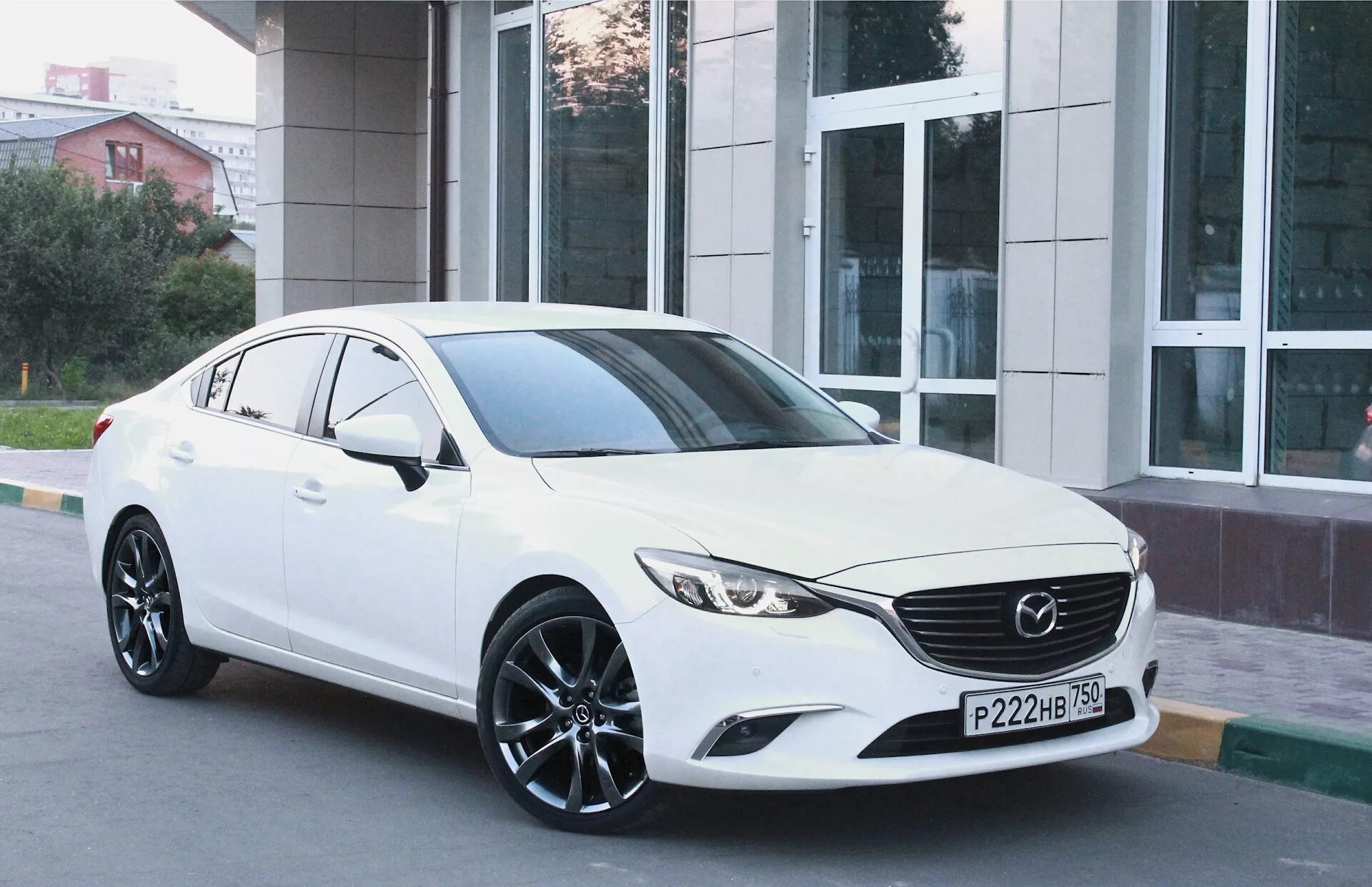 Мазда 6 автомат отзывы. Мазда 6 2016 белая. Mazda 6 White 2016. Мазда 6 седан 2016. Мазда 6 2015 белая.