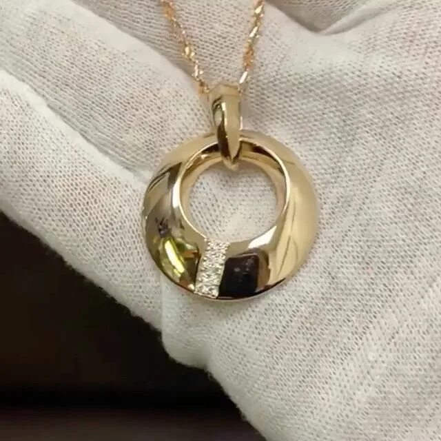 Эрлих ювелир ставрополь. Ставрополь ювелир. Ювелир ставрополь. Украшения ювелирные мастерская. Ювелирные мастерские ставрополь.