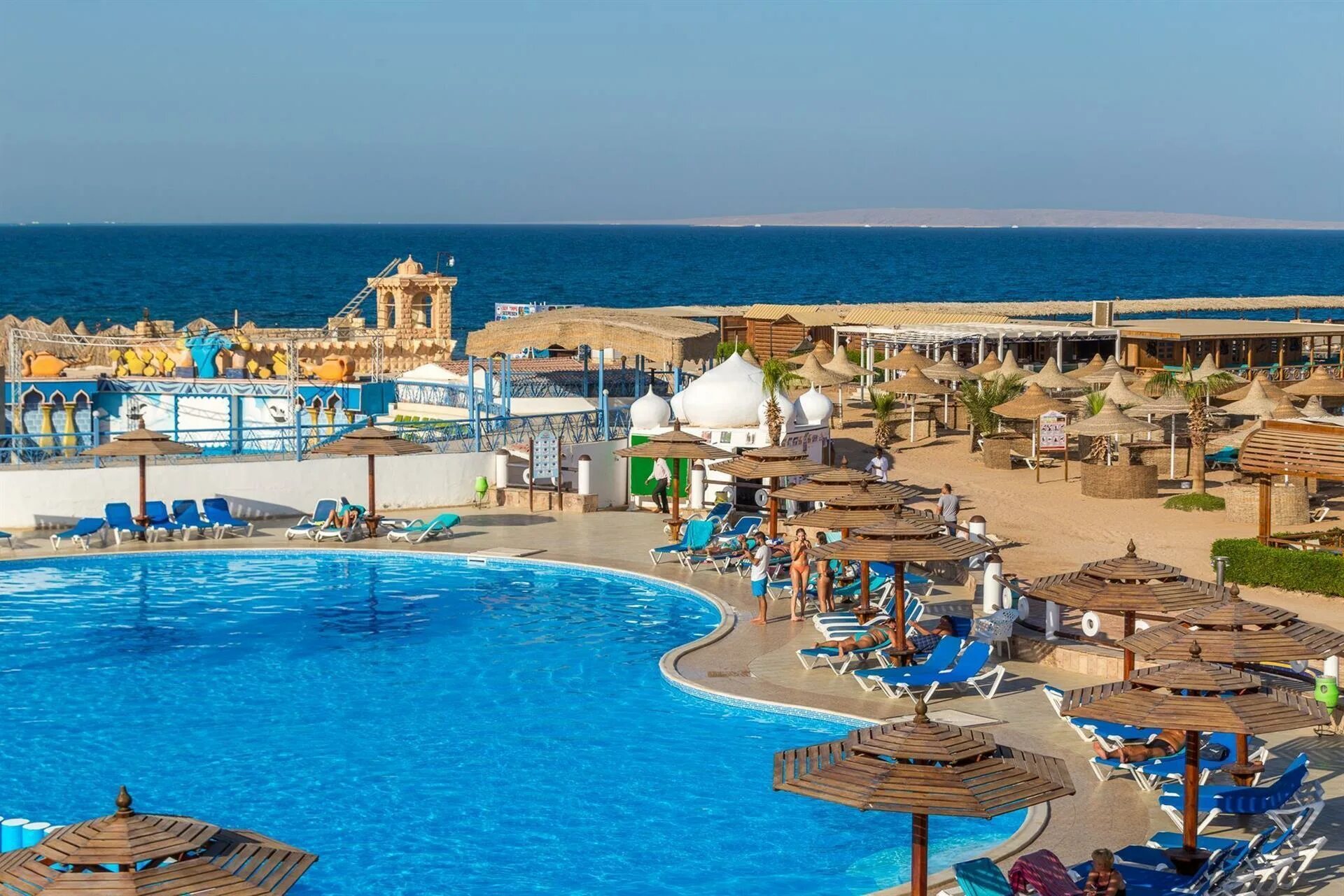 Где купить в хургаде. Алладин Бич Резорт отель Хургада. Aladdin Beach Resort 4 Египет Хургада. Египет отель алладин Бич Резорт. Египет Хургада алладин Бич.