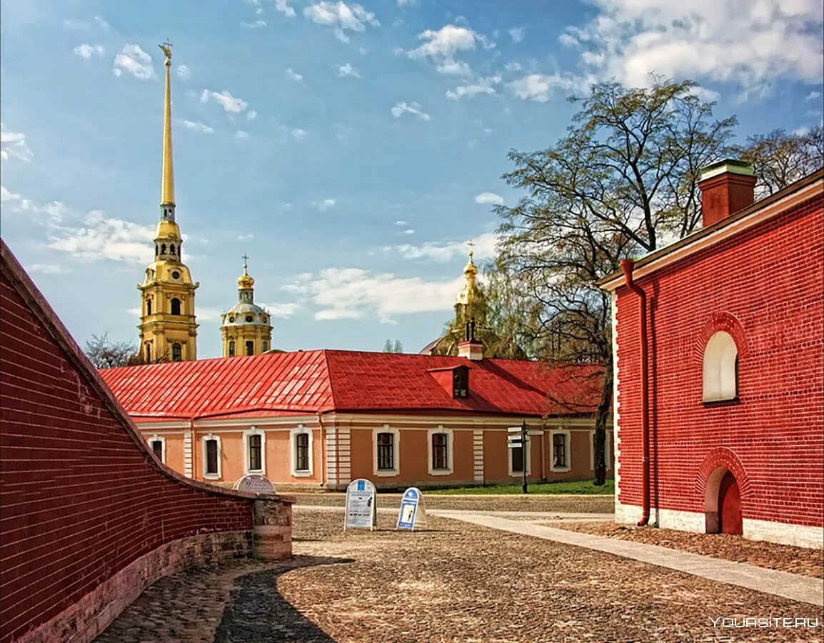 Петропавловская крепость в Санкт-Петербурге. Петропавловская крепость Петропавловская крепость. Петропавловская крепость в Санкт-Петербурге внутри. Петропавловская крепость внутри.