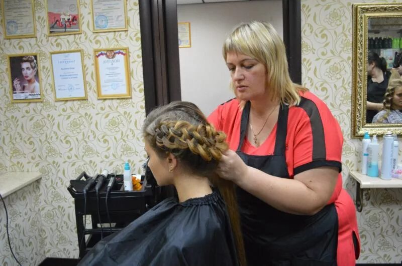 Салон империя. Салон империя красоты черкесск. Империя красоты логотип. Империя салон красоты брянск. Империя красоты брянск.