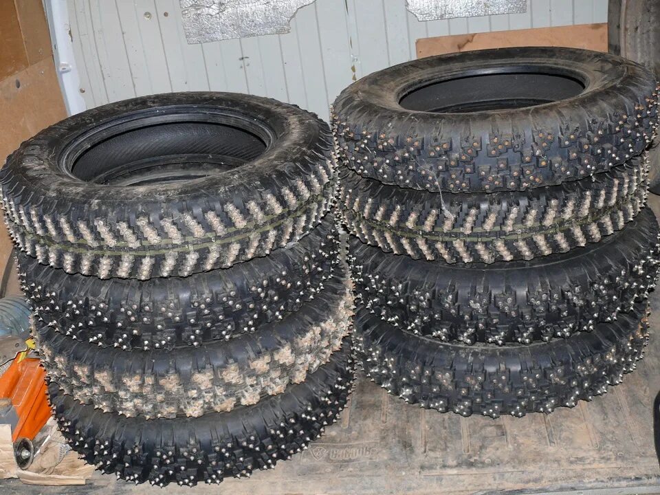 Шипы 4 мм. Зимняя резина на ваз 2115. lappi 10/65 r15. резина шипы 4.5 r17. lappi winter tyres.