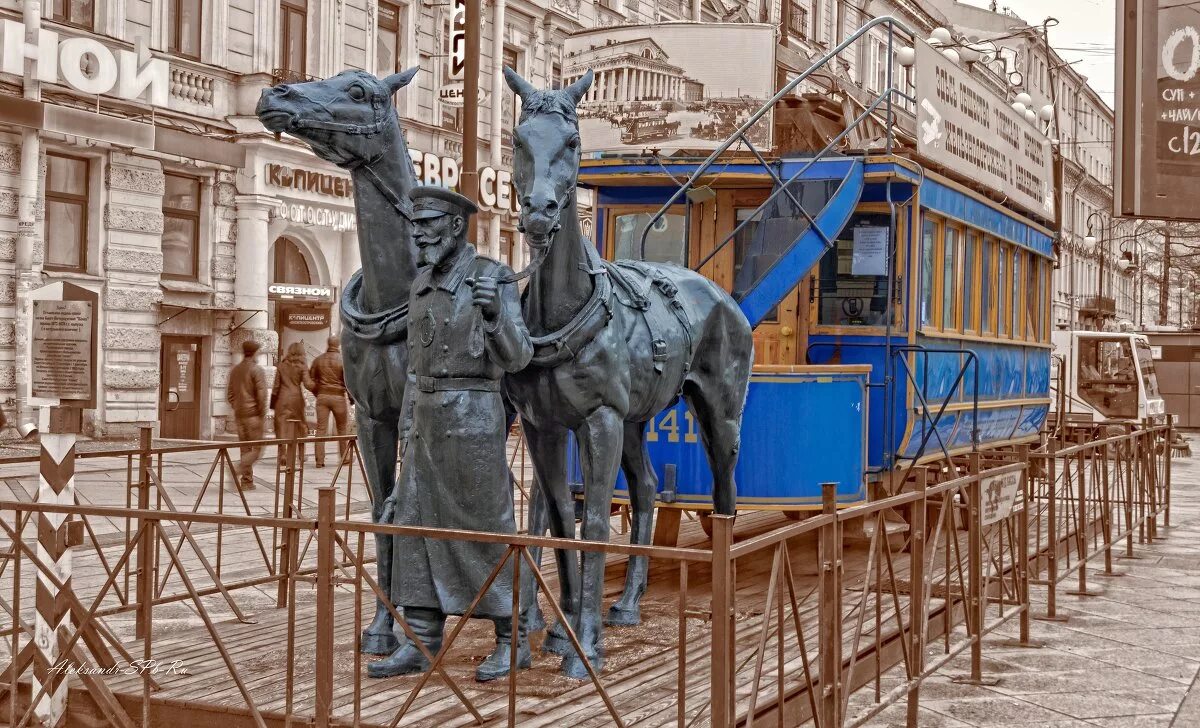 Памятник на васильевском острове в санкт петербурге. Василеостровская памятник конке. Памятник конке спб. Памятник василию корчмину в санкт-петербурге. Памятник конке спб.