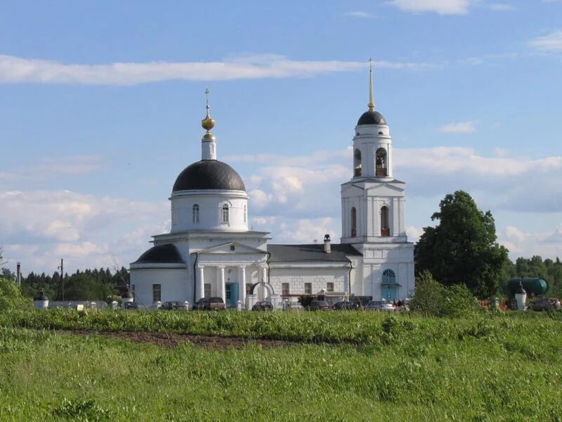 Храм преображения в радонеже. Памятник сергию радонежскому в радонеже. Церковь преображения господня, село радонеж. Радонеж сергиев посад церковь. Радонеж преображение.