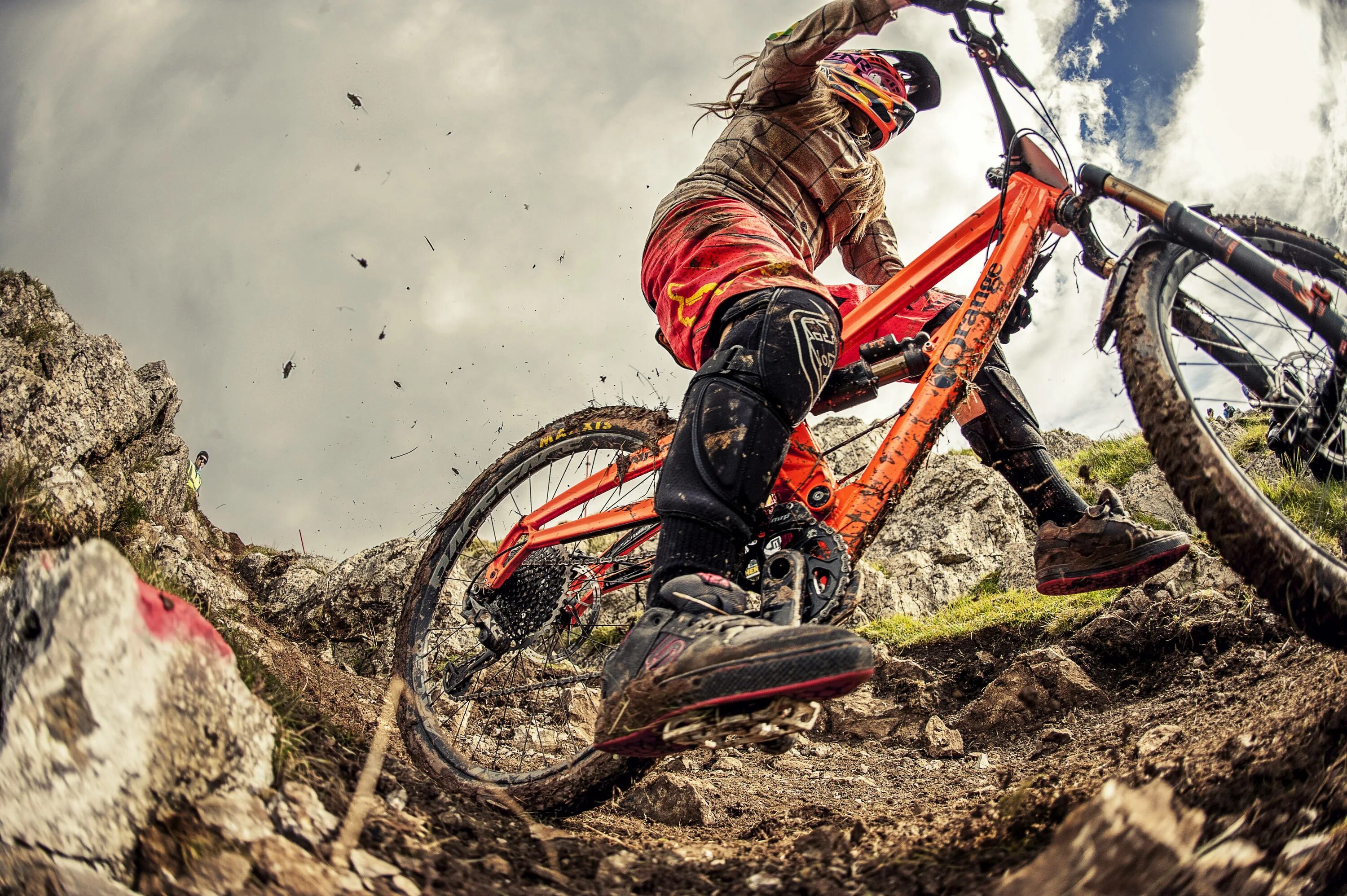 даунхилл фрирайд. маунтин байк экстрим. Mtb даунхилл байк. мтб маунтинбайк. фотообои freeride.