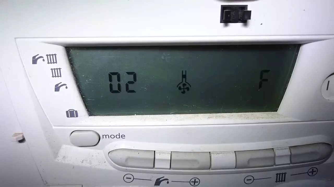 Saunier duval themaclassic f24 e2. Сеньор дюваль ошибки. Сеньор дюваль ошибки. Газовый котел themaclassic f 24 e. Сеньор дюваль ошибки.