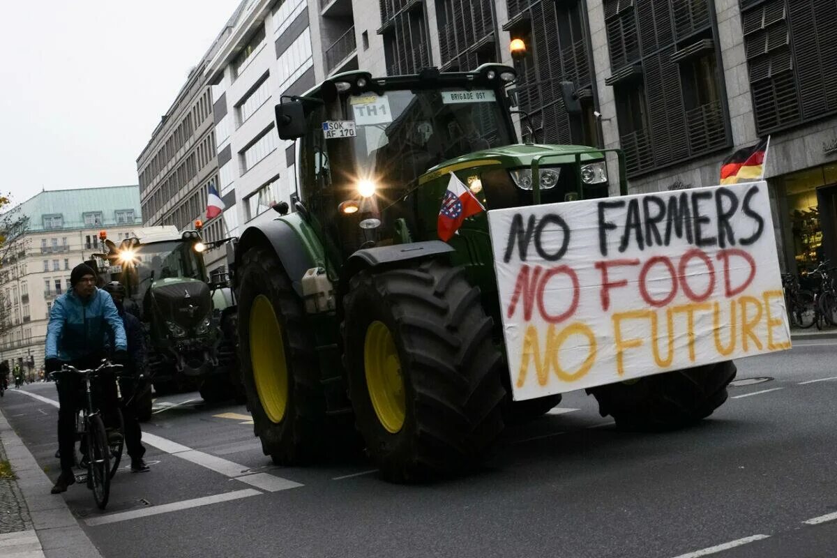 Европейские дороги. Против фермеров. Митинги фермеров в европе. Против фермеров. Протесты фермеров в нидерландах.