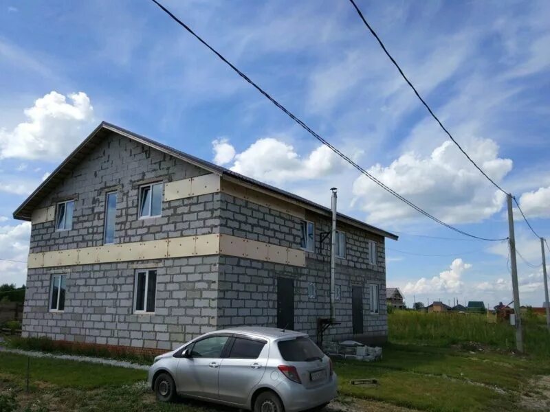 Готовое фото стяжки новый модель. Раздольный бердск фотографии домов. Дпк террапол. Отделка подъезда. Утеплитель рулонный зеленая упаковка.