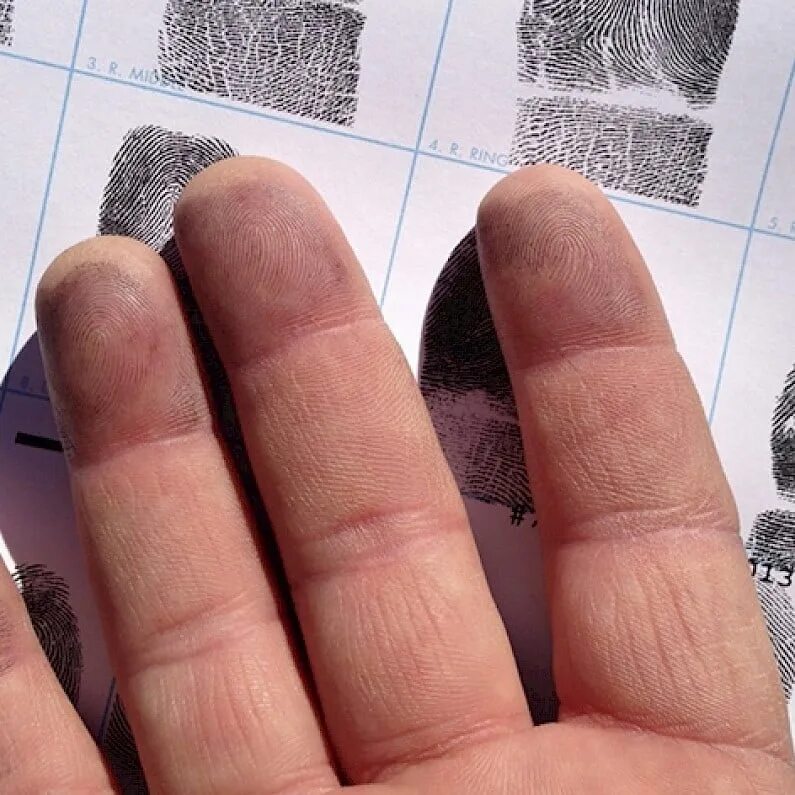 Нужны ли отпечатки. Отпечатки пальцев. Отпечатки пальцев дактилоскопия. Дактилоскопия криминалистика. Фотография отпечатка пальца.