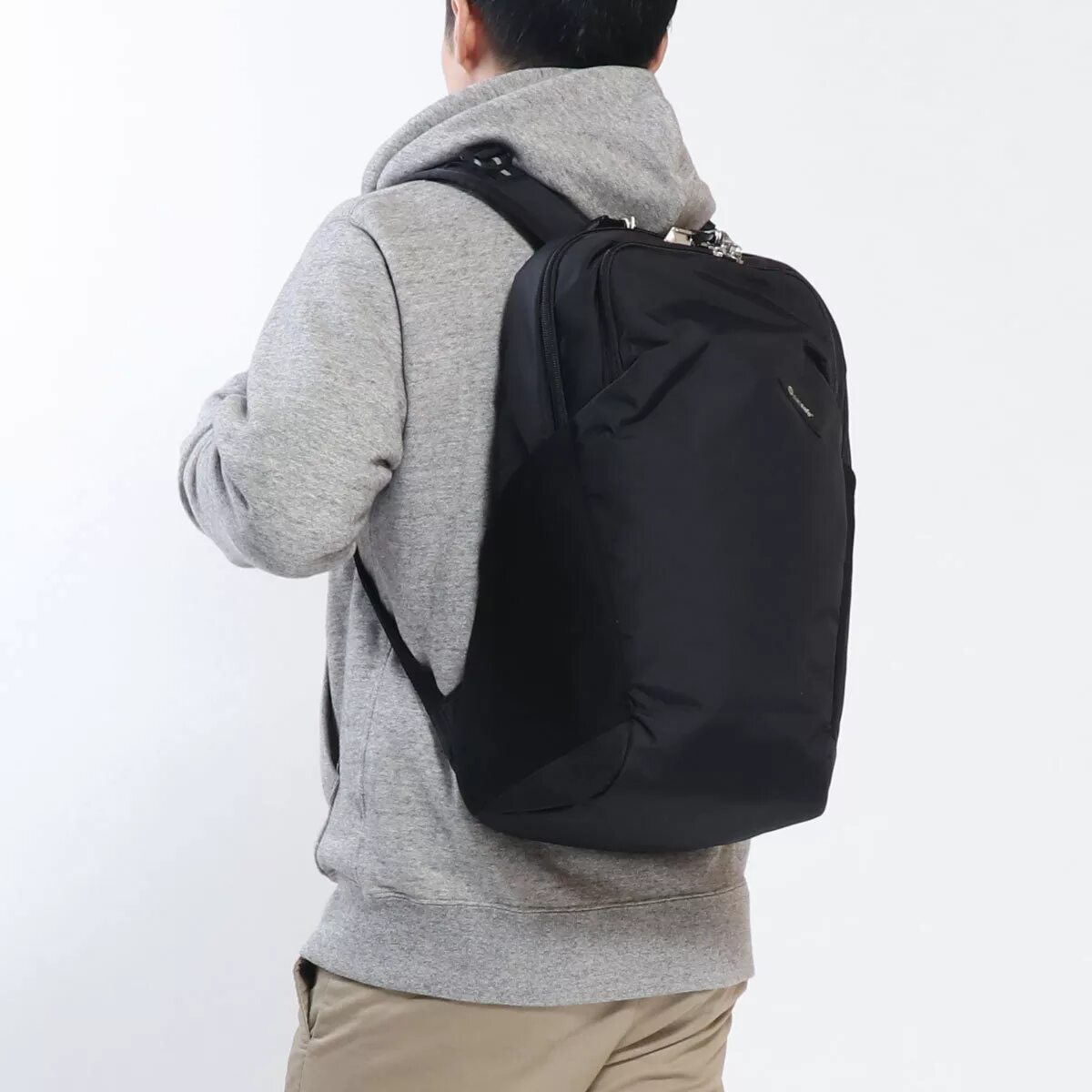 Рюкзак-антивор Pacsafe Vibe 20. Pacsafe Vibe 20l. Рюкзак Pacsafe Intasafe Backpack Black. Pacsafe go 15.