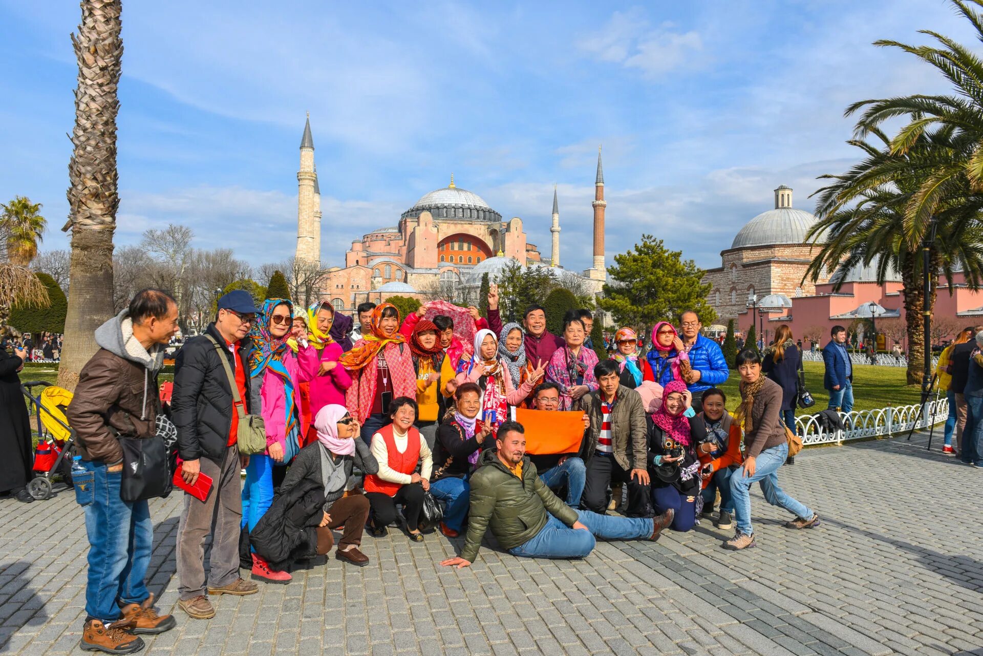 Group turkey. Стамбул туристы. Турция туризм. Стамбул экскурсии для туристов. Стамбул фото туристов.