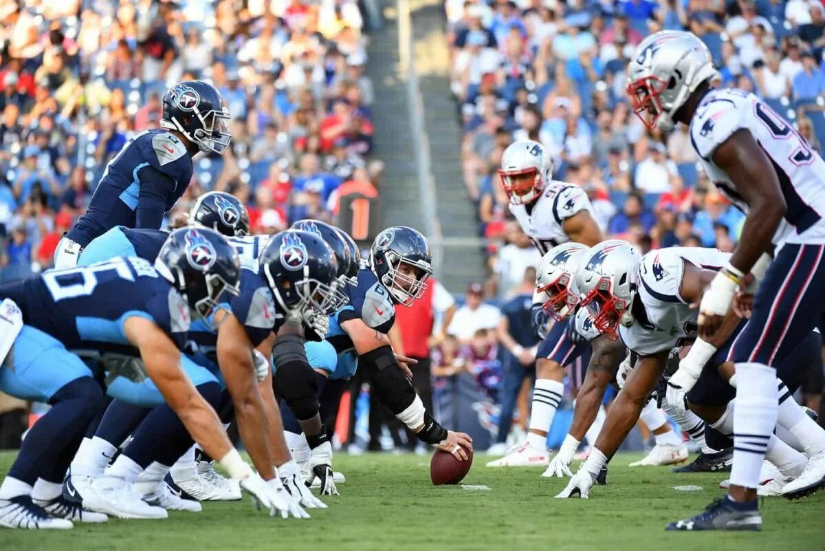 Клубы нфл. Nfl touchdown riders. Национальная футбольная лига сша. Нфл логотип футбол. Американский футбол команды.