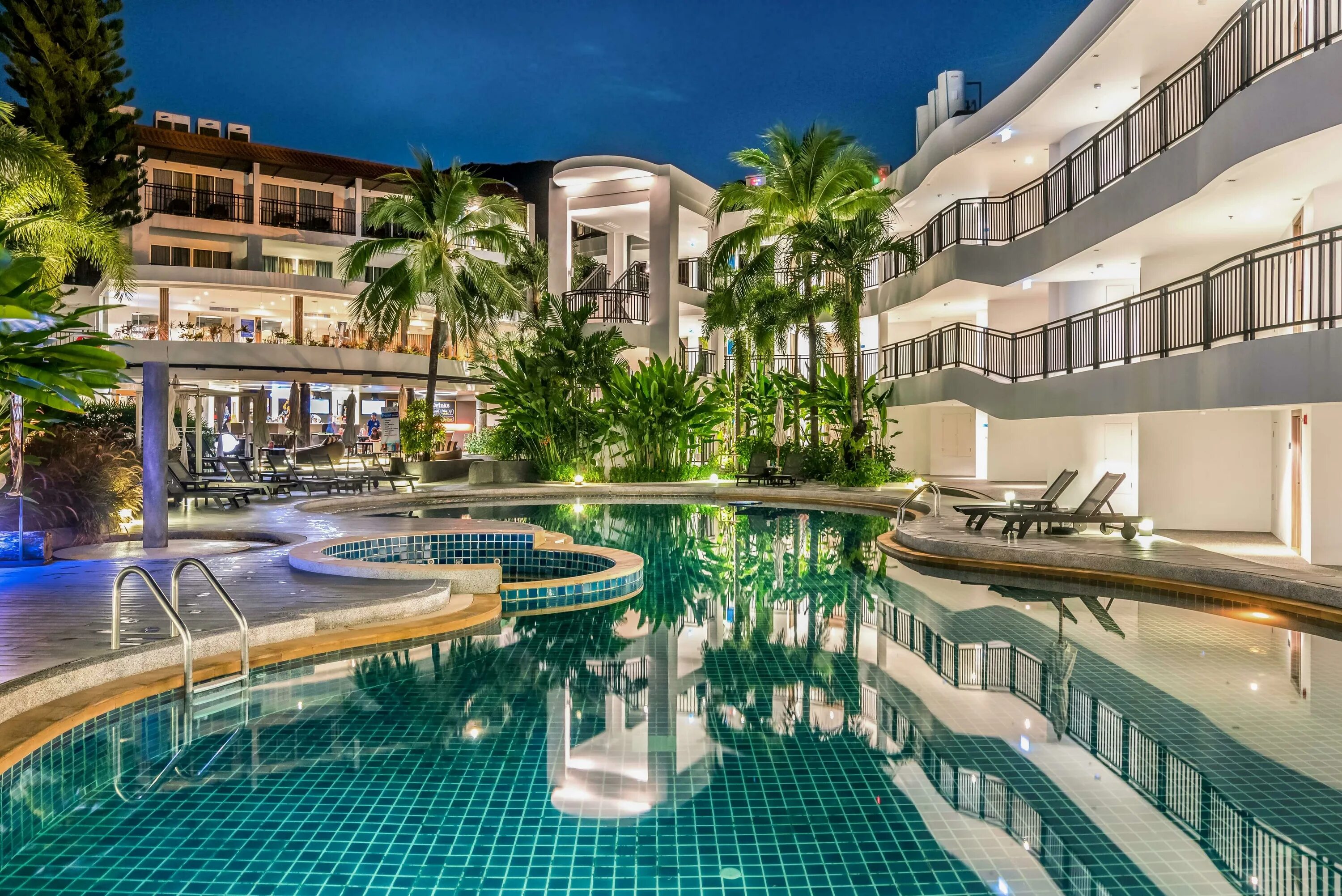 Karon beach resort spa 4. Novotel Пхукет Карон. Novotel Phuket Karon 4. Ресорт Пхукет Карон Бич. Отели корона Бич Пхукет.