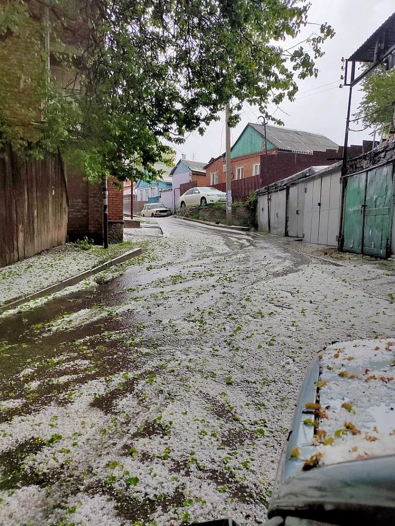 Град Тарасовка Ростовская. Площадь которую накрывают град. Какую площадь накрывает град. Пустомыты погода сегодня. Ветер в ростовской области