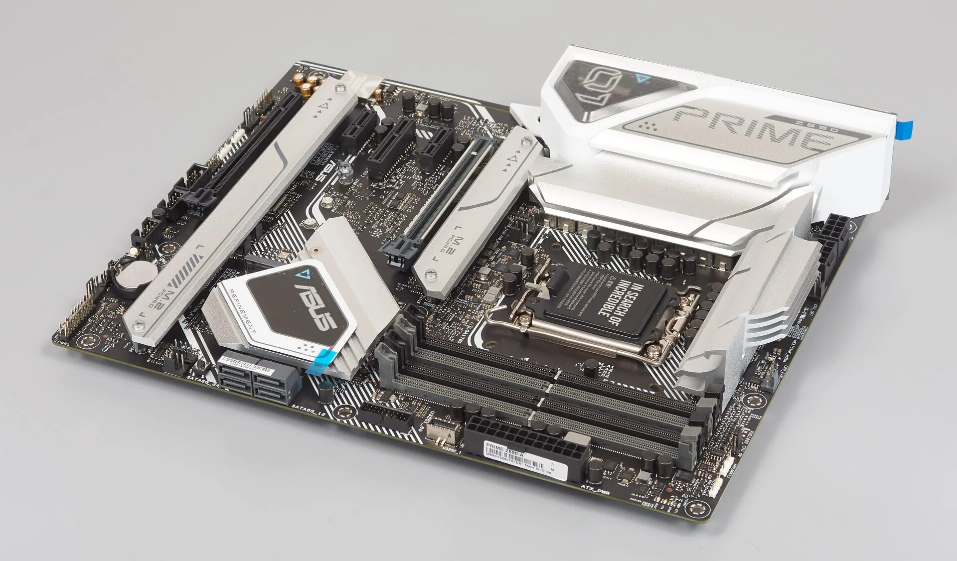 Материнские платы asus lga 1700