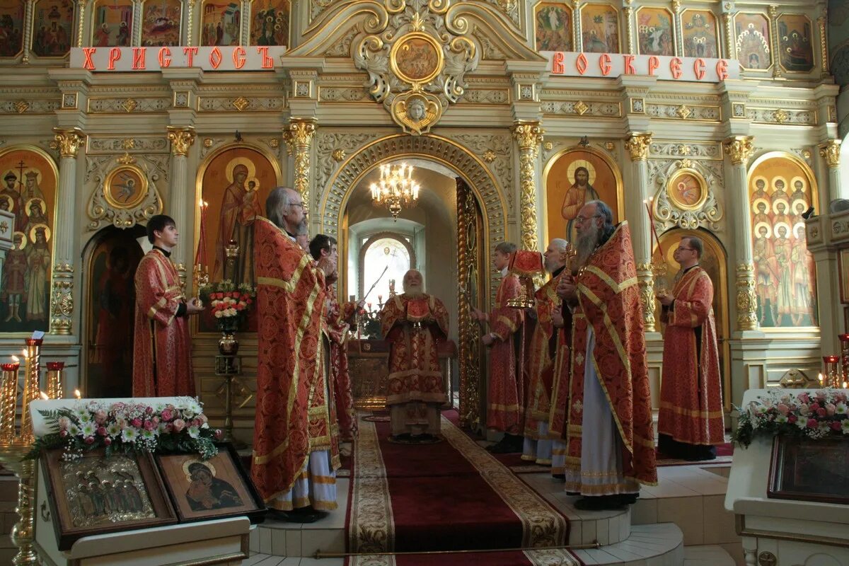 Церковь 9 мучеников. Храм 9-ти кизических мучеников в москве. алтарь храма девяти мучеников кизических москва. иконы в храме девяти мучеников кизических в москве. храм кизических мучеников внутри.
