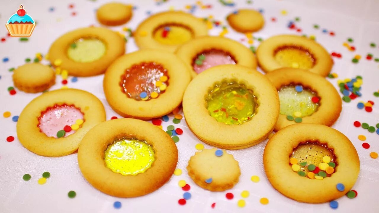 печенье сердечки с джемом. мини панкейки из тик тока. печеньки с сердцем внутри. печенье со стеклом. маленькие панкейки из тик тока.