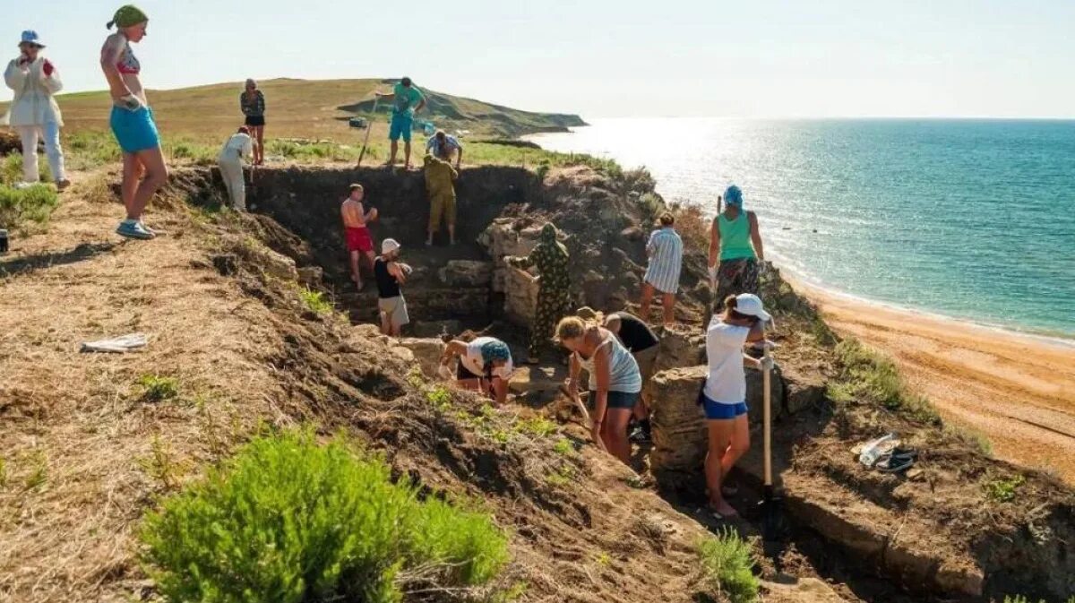 Раскопки азовского моря. Арал-асар городище. Таманская археологическая экспедиция. Яковенково археологическая экспедиция. Аральское море арал-асар.