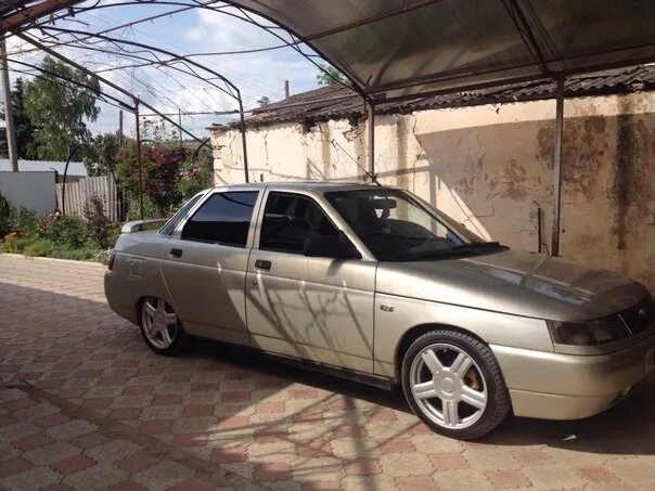 Торусы r14 на ваз 2110. Торусы р15 2110. 17 торусы на ваз 2110. 2110 на торусах. 2110 на торусах.