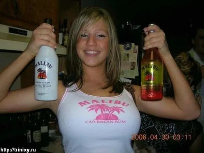 смешные пьяные девочки. частное фото пьяных девушек. девушка на вечеринке. пьяные девушки любовь. подруги бухают.