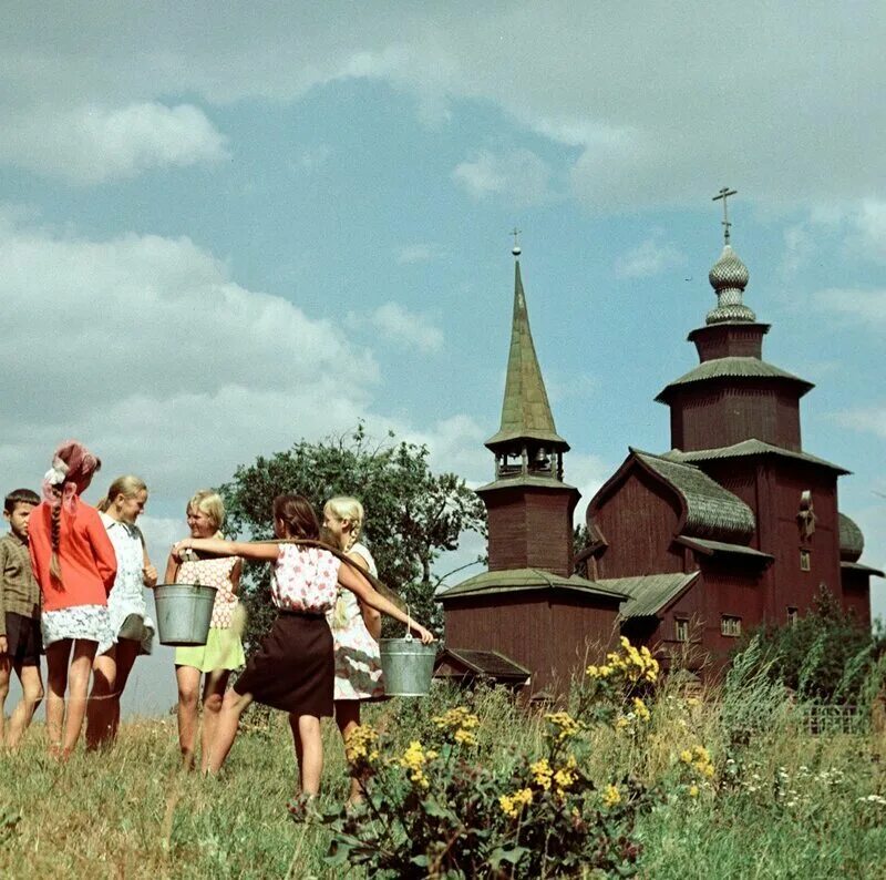 Храм Василия Блаженного Прокудин Горский. Прокудин Горский Борисоглебский монастырь. Церковь в СССР. Советский Союз и Церковь. Почему в советском церкви