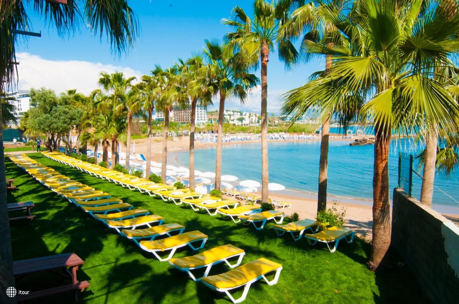 Кристалл ленд парадиз турция. Отель парадайз бич турция алания. Crystal land of paradise hotel 5 авсаллар. Land of paradise beach) 5*. Land of paradise beach hotel 5.