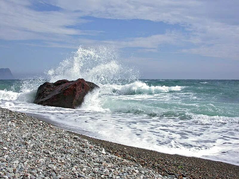 Разное состояние моря. Черное море. Черное море волны. Берег черного моря. Сочи море.