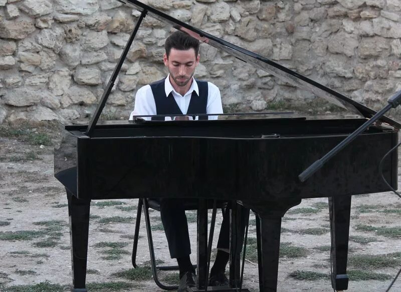 Немецкий пианист. Пианист рудольф «hexengalopp». Немецкий пианист. Рудольф бухбиндер пианист биография. Пианист игорь попович киев.