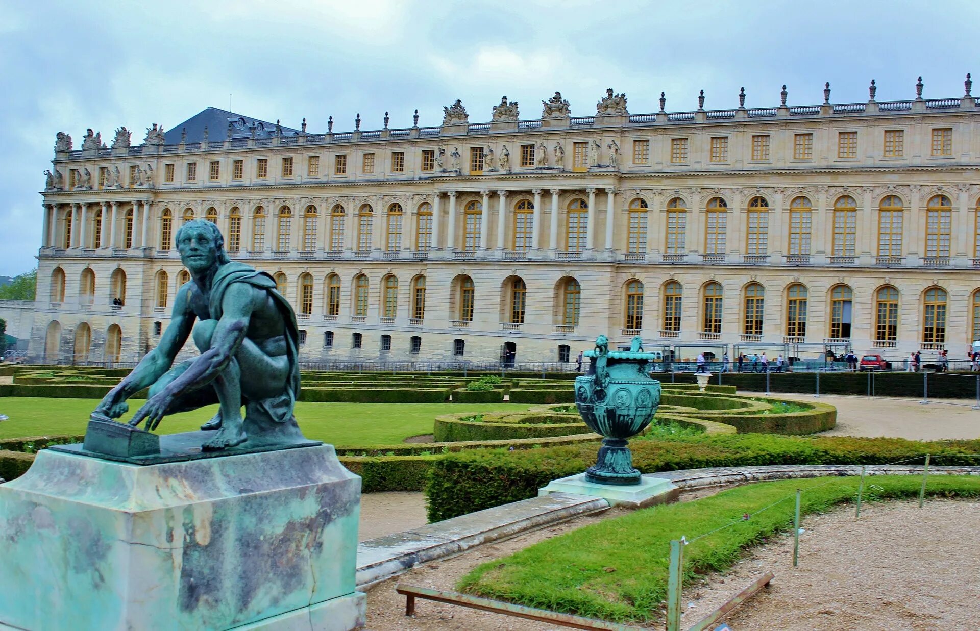 Chateau versailles. Дворец Версаль в Париже. Дворцово-парковый комплекс Версаль (Париж, Франция). Королевский дворец в Версале. Музей Версаль Франция.