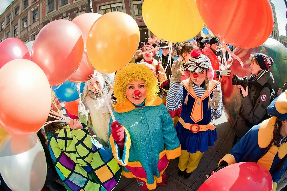 первое апреля в великобритании. в какой стране празднуют день дурака. праздники. европейские клоуны. в какой стране празднуют день дурака.