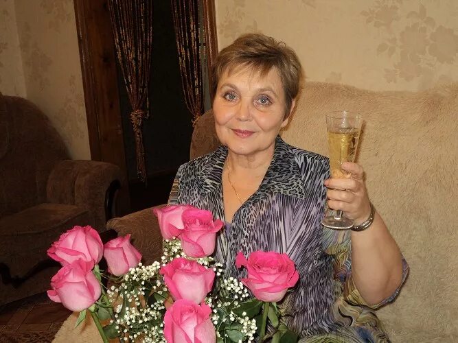 О женщина. Чат кому за 50. Лет для серьезных. Фотографии женщин 50 лет. Женщина года.