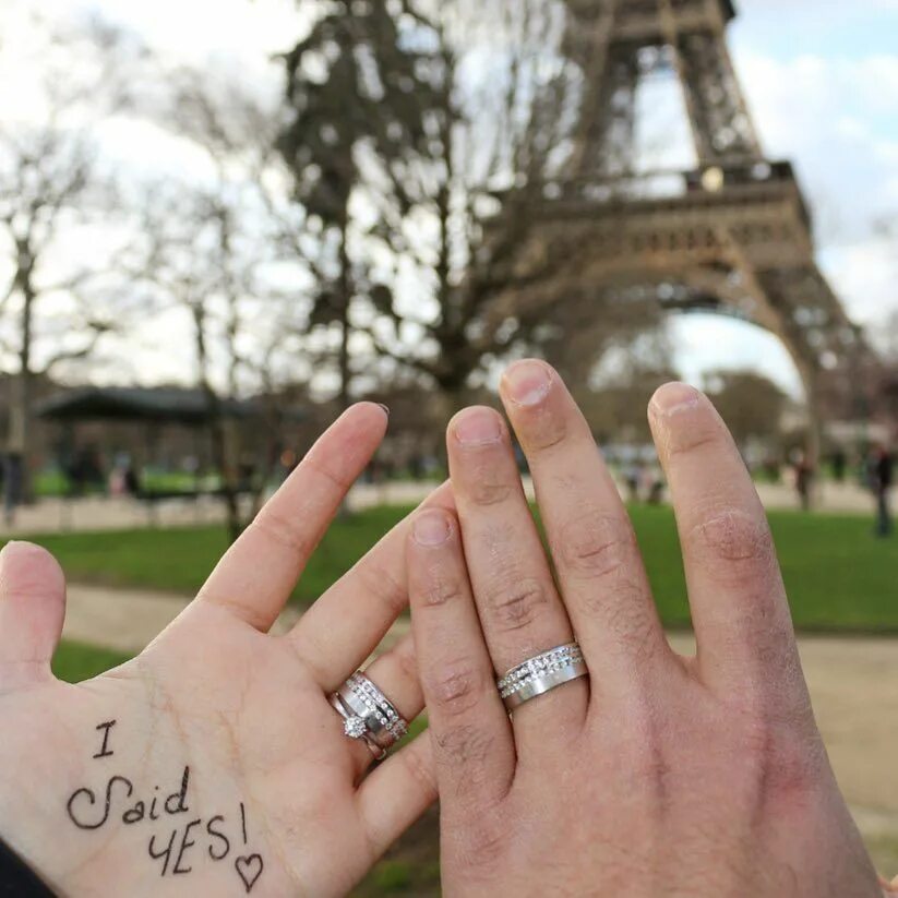 Париж селфи. Кольцо Париж. I said Yes. I said Yes фото.